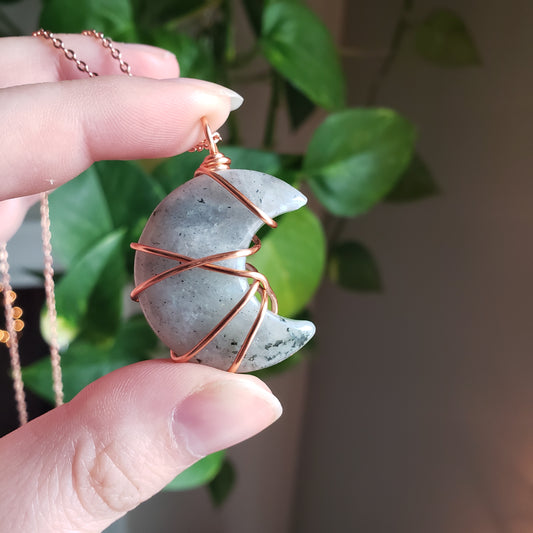 Labradorite Crescent Moon Necklace 🌙