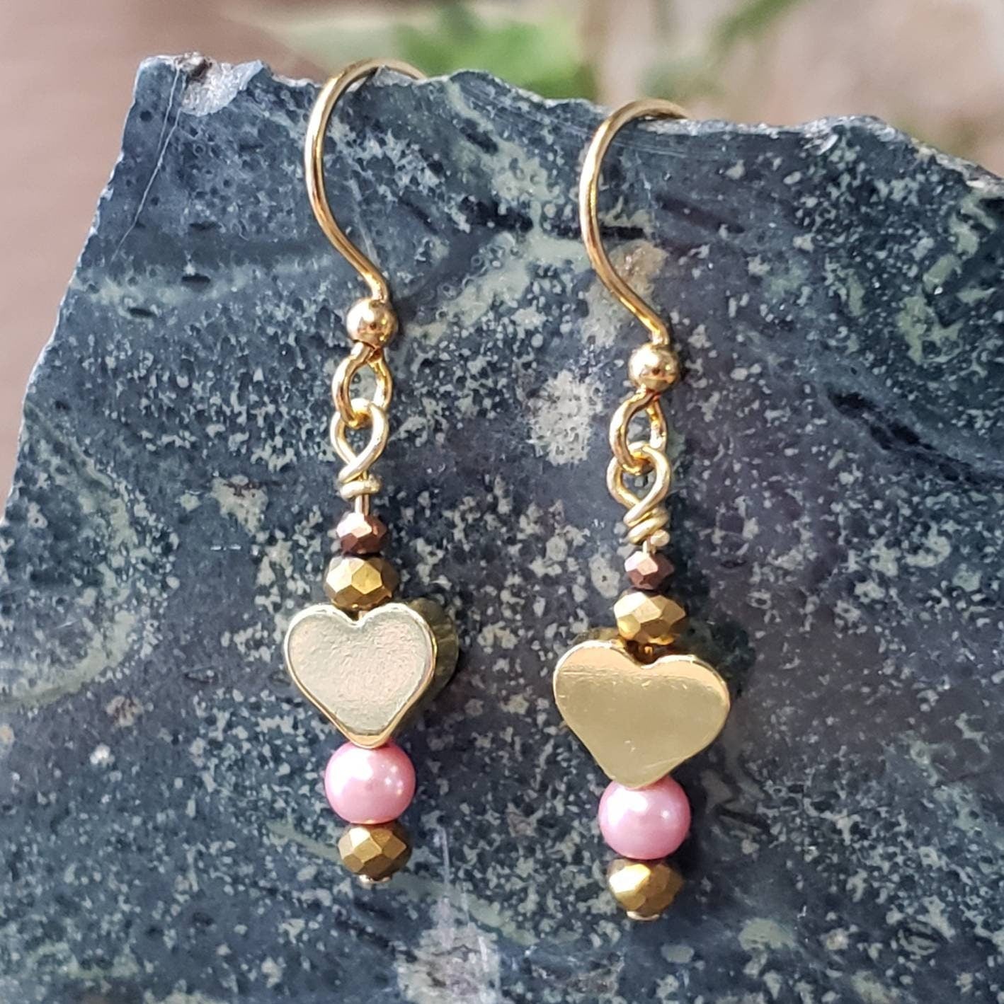 Pink Pearl Earrings w Gold Hearts